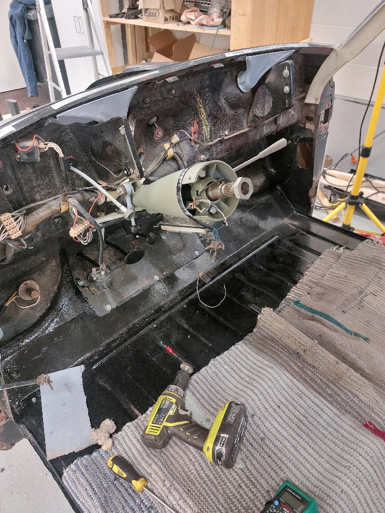 Marraskuu 25 ohjauspylväs paikoillaan.jpg